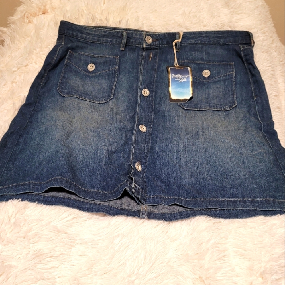 Levi's Patch Pocket Cargo Skirt